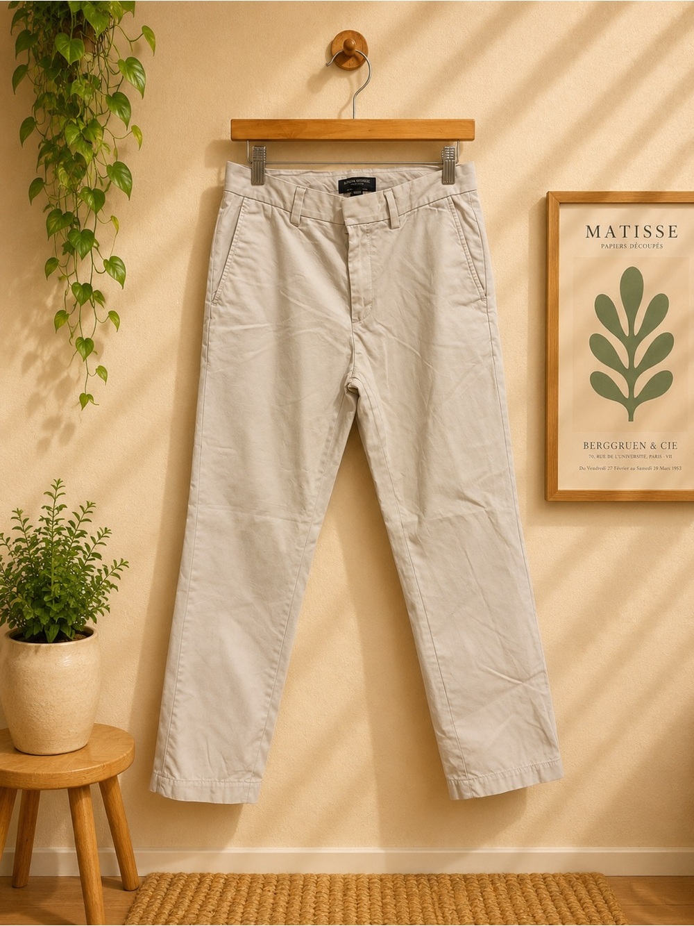 Men’s Banana Republic Light Beige Chino Pants